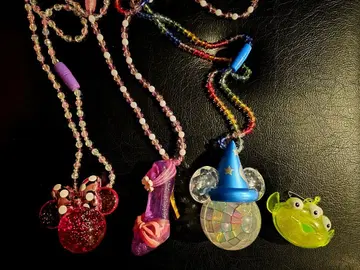 도쿄 디즈니 리조트 캐릭터 빛나는 펜던트 목걸이 4개 세트