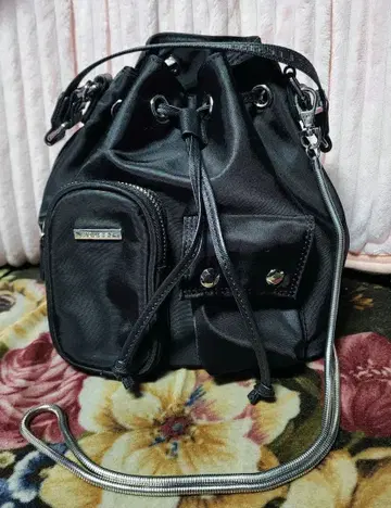 MOUSSY 로고 스트랩 버킷 숄더 체인 백