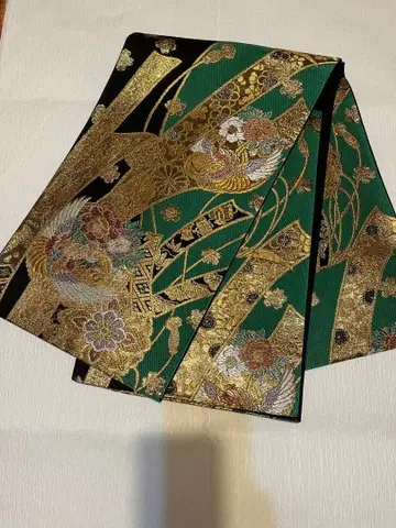 그린과 블랙의 금실 자수 후쿠로 오비