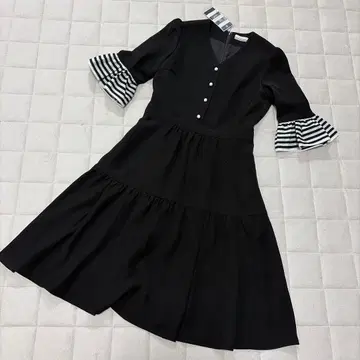 새상품 보더스 앳 발코니 원피스 블랙