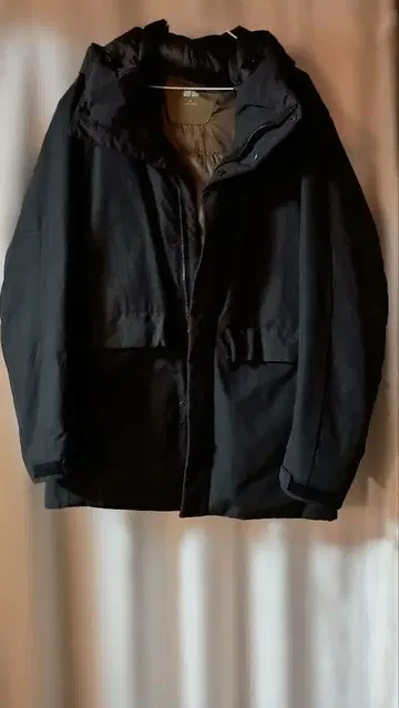 유니클로 다운 자켓 블랙