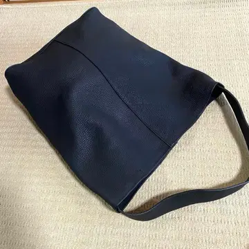 컨디션 최상 itti 바게트 숄더 토트백 블랙 가죽 블랙