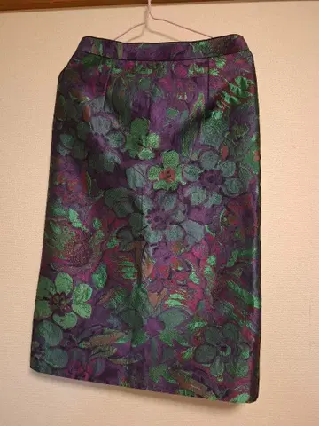 DESIGNWORKS 보라색 그린 꽃무늬 타이트 스커트