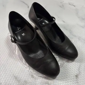 새상품급 와코루 success walk 사세스워크 블랙 스트랩 펌프스