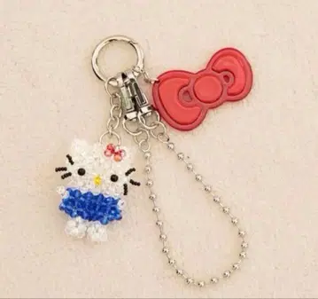 새상품 LOWRYS FARM Me% HELLO KITTY 비즈 키 참