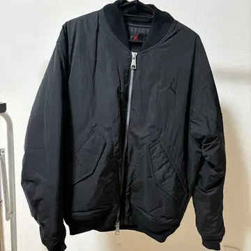 JORDAN 블랙 MA-1 봄버 자켓 S 사이즈 시착만 한 상품 새상품급