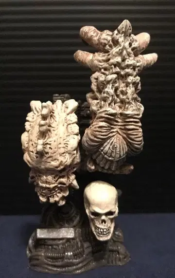 코토부키야 프레데터 2 원코인 시크릿 스컬 트로피 피규어