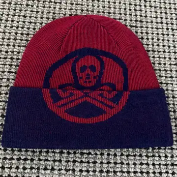 마크앤로나 빅 로고 고블랑 스컬 니트 비니