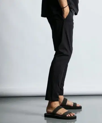 [ 정가 13,200엔 ] 라이트 피케 저리 소재 컴포트 팬츠 M