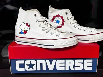 CONVERSE x HELLO KITTY 화이트 스니커즈
