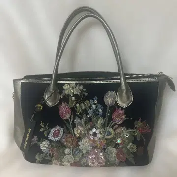 새상품급 Think Bee! 꽃무늬 자수 토트백 반짝이