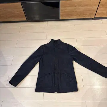 다크 블루 테일러드 자켓