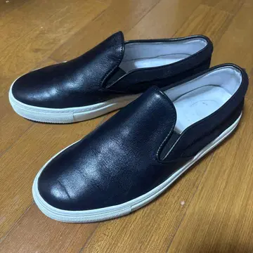 AMB 블랙 가죽 스웨이드 슬립온