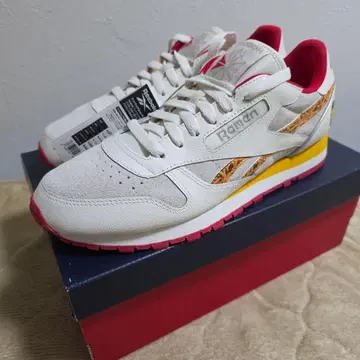 리복 클래식 레더 AXB 베이비스타 라면