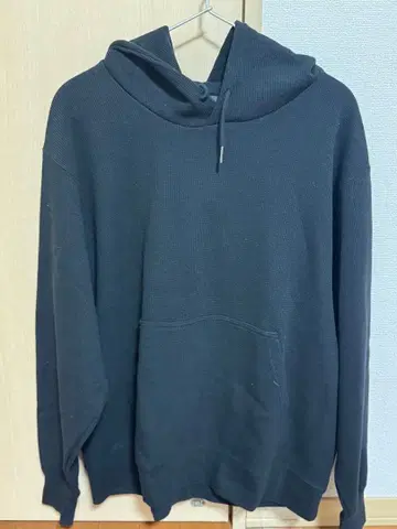 뉴에라 NEWERA 블랙 리브 후드티 후드 부착