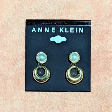 미사용 새상품 언클라인 골드 티타늄 드롭 귀걸이 Anne Klein