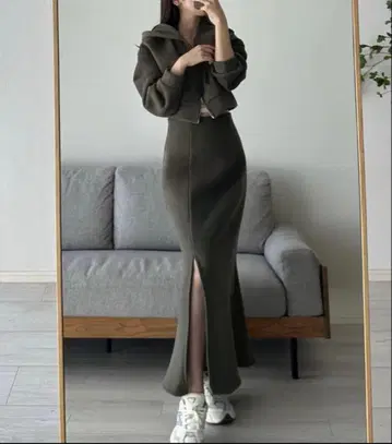 louere 속기모 맨투맨 숏 후드티 + 슬릿 머메이드 스커트