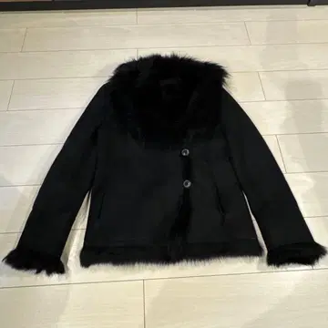 블랙 퍼 무스탕 자켓