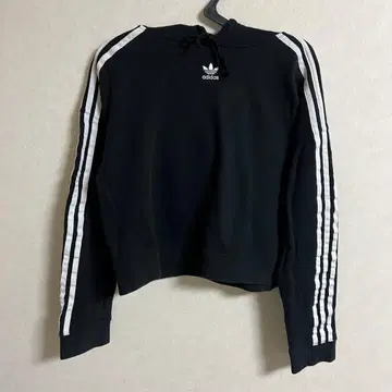 adidas 블랙 스트라이프 크롭 후드티