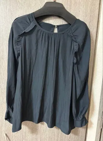 12 Twelve agenda 트웰브아젠다 네이비 프릴 블라우스