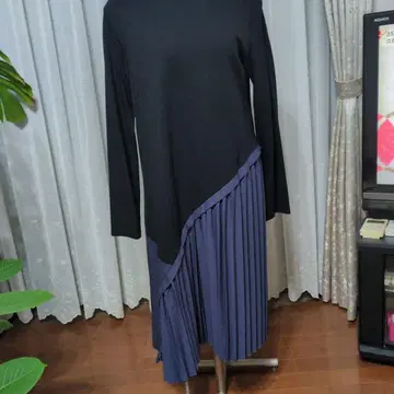 블랙 보라색 긴팔 무릎 기장 원피스