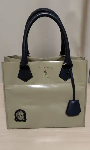 A.D.M.J 베이지 토트백