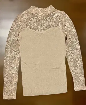 snidel 스나이델 천연색 베이지 레이스 터틀넥 긴팔 상의