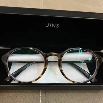 JINS 브라운 프레임 안경