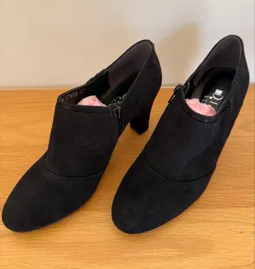 DIANA 블랙스에이드 부티