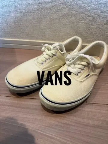 VANS ERA 크림색