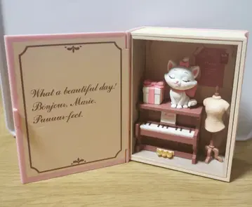 팝마트 디즈니 북 형태 피규어 마리