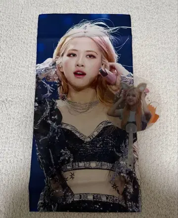 BLACKPINK 로제 슬로건 케이스 없음
