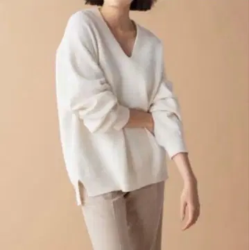 23구 보일 울 깊은 V 니트 44 사이즈 빅