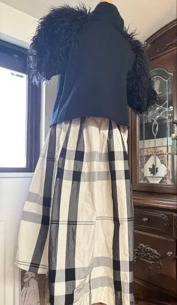 2세트 미사용 베네통 외 퍼 포함 속기모 상의와 흑백 체크 스커트