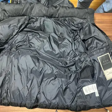 TATRAS 블랙 다운 자켓 라미 가격 인하 가능