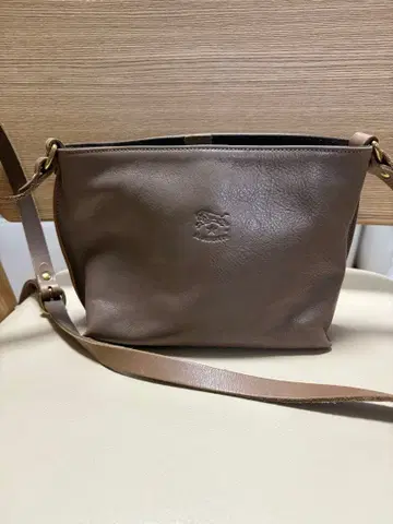 일비종떼 숄더백