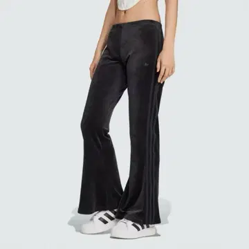 adidas Originals 벨벳 플레어 팬츠 블랙 L 사이즈