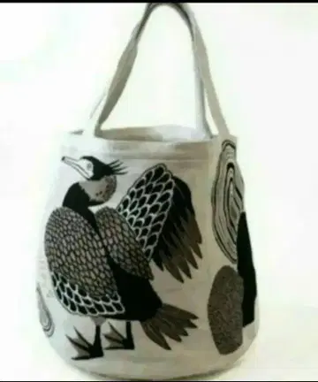 moritaMiW 모리타미우 토트백 강가에서 싱긋 웃는 우들