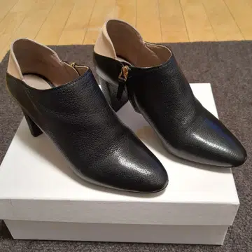 끌로에 블랙 앵클부츠