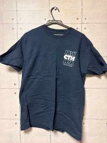 MAN WITH A MISSION 네이비 티셔츠