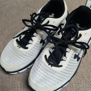 언더아머 신발 27.0cm 사이즈