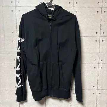 ONE OK ROCK 2018 Ambitions 후드티 사이즈 M