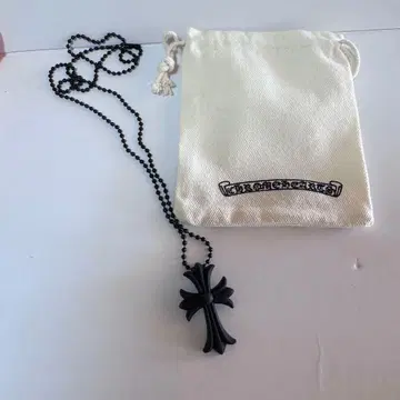 블랙 크로스형 목걸이