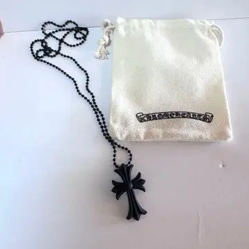 블랙 크로스형 목걸이