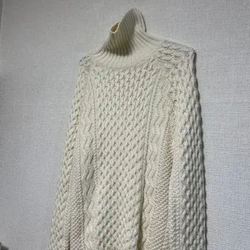 인기 tomorrow land tricot 하이넥 스웨터 화이트