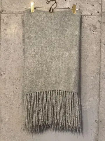 Cdsper John 머플러