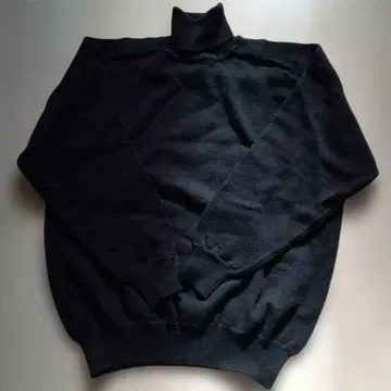 [새상품급] 마리오 조르지 이탈리아 블랙 터틀넥 니트 M