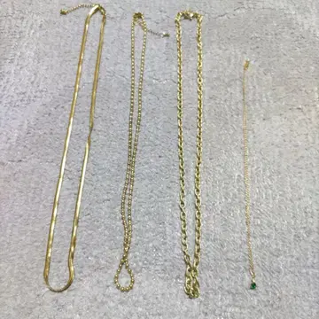 골드 목걸이 에메랄드풍