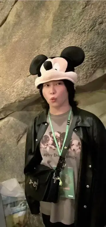 Mrs. GREEN APPLE 오오모리 모토키 착용 T셔츠 s사이즈