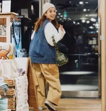 니코앤드 티라상 모듬 워크 베스트 시착만 한 상품